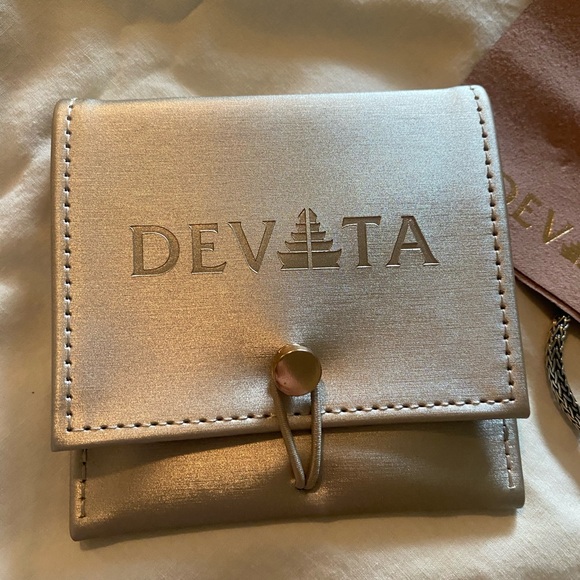 Devata Pearl Gemstone Chain Bracelet - Picture 8 of 9